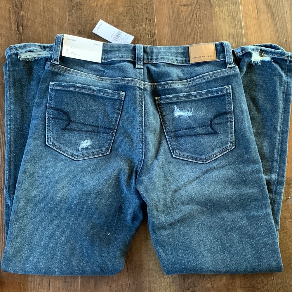 NWT American Eagle Tomgirl Jeans!!